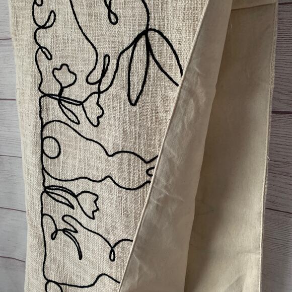 The Farmhouse by Rachel Ashwell Easter Bunny Rabbit Table Runner Tassels 16x90" - Picture 12 of 16